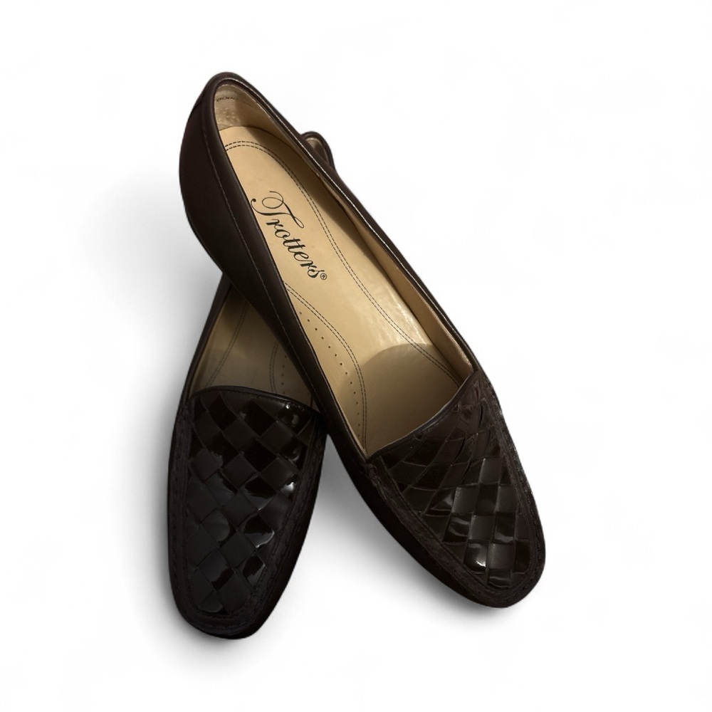 Trotters, Brown, Basket Weave Loafers, Size 8.5N, EUC, No imperfections - Picture 2 of 5